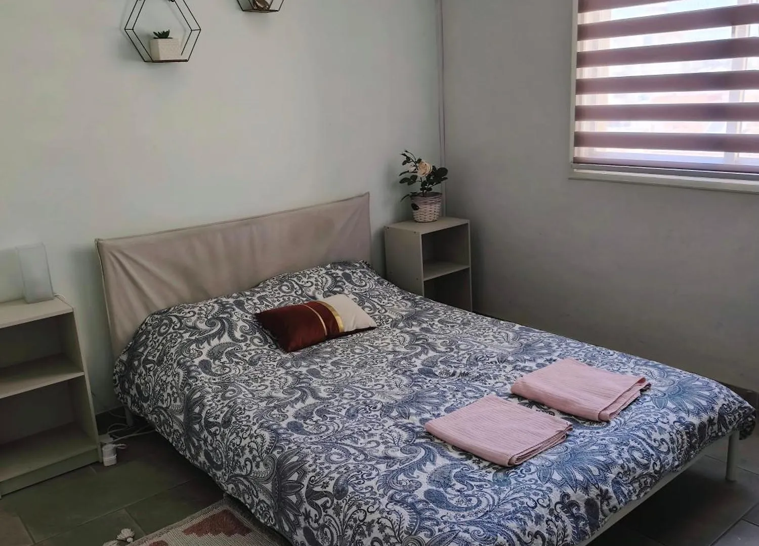 Joanna Court Rooms Larnaca Hostel